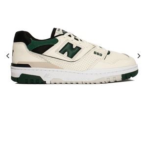 New Balance sneakers (NEW in box and never worn) - 550 mesh-trimmed leather